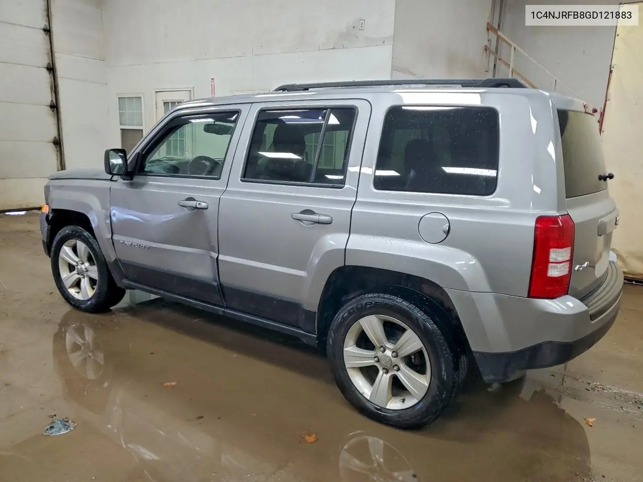 1C4NJRFB8GD121883 2016 Jeep Patriot Latitude