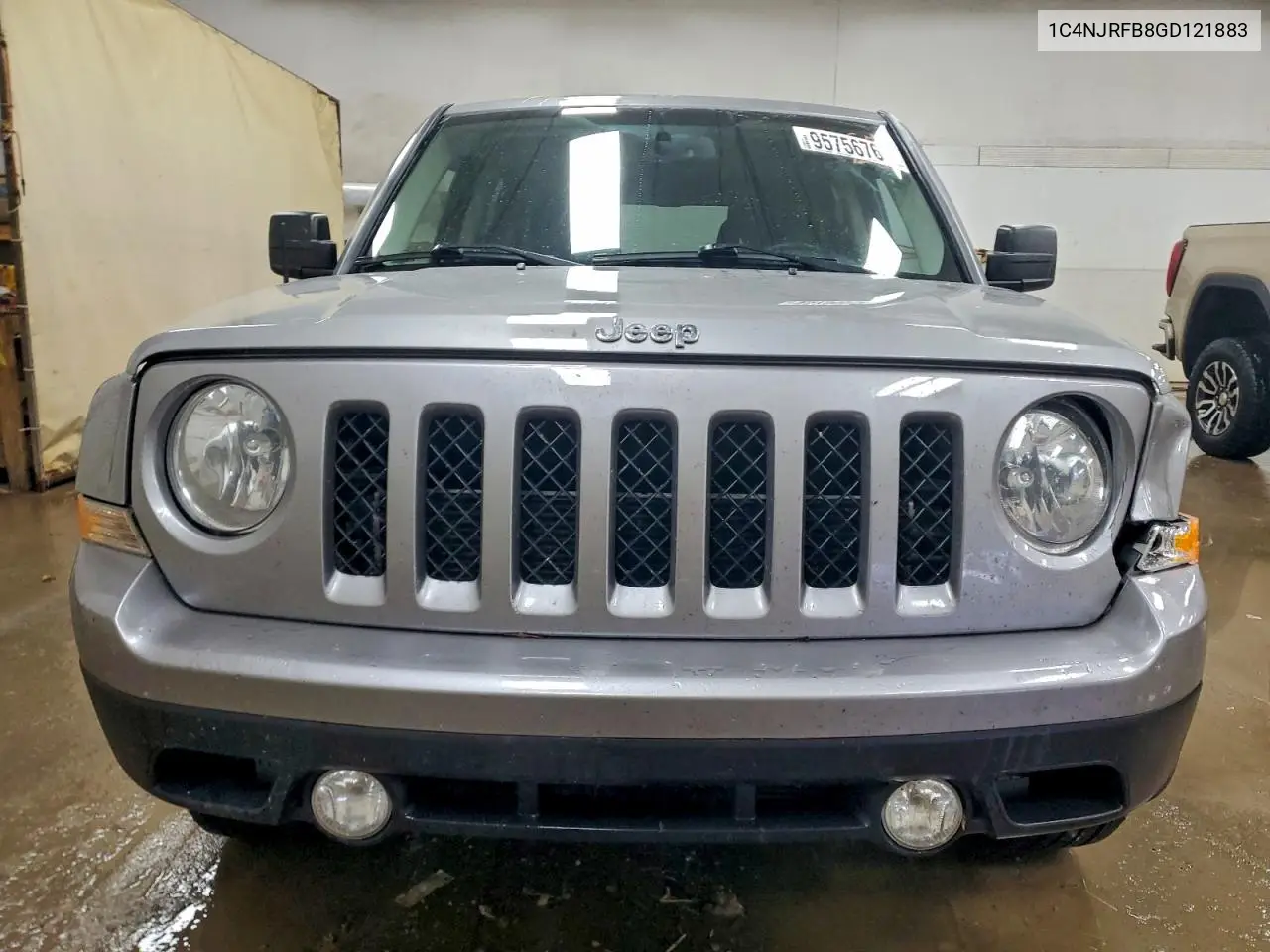 1C4NJRFB8GD121883 2016 Jeep Patriot Latitude