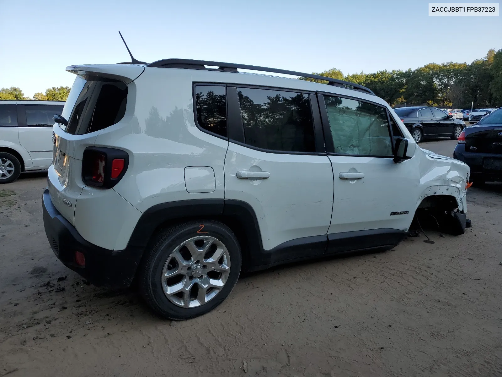 2015 Jeep Renegade Latitude VIN: ZACCJBBT1FPB37223 Lot: 63521754