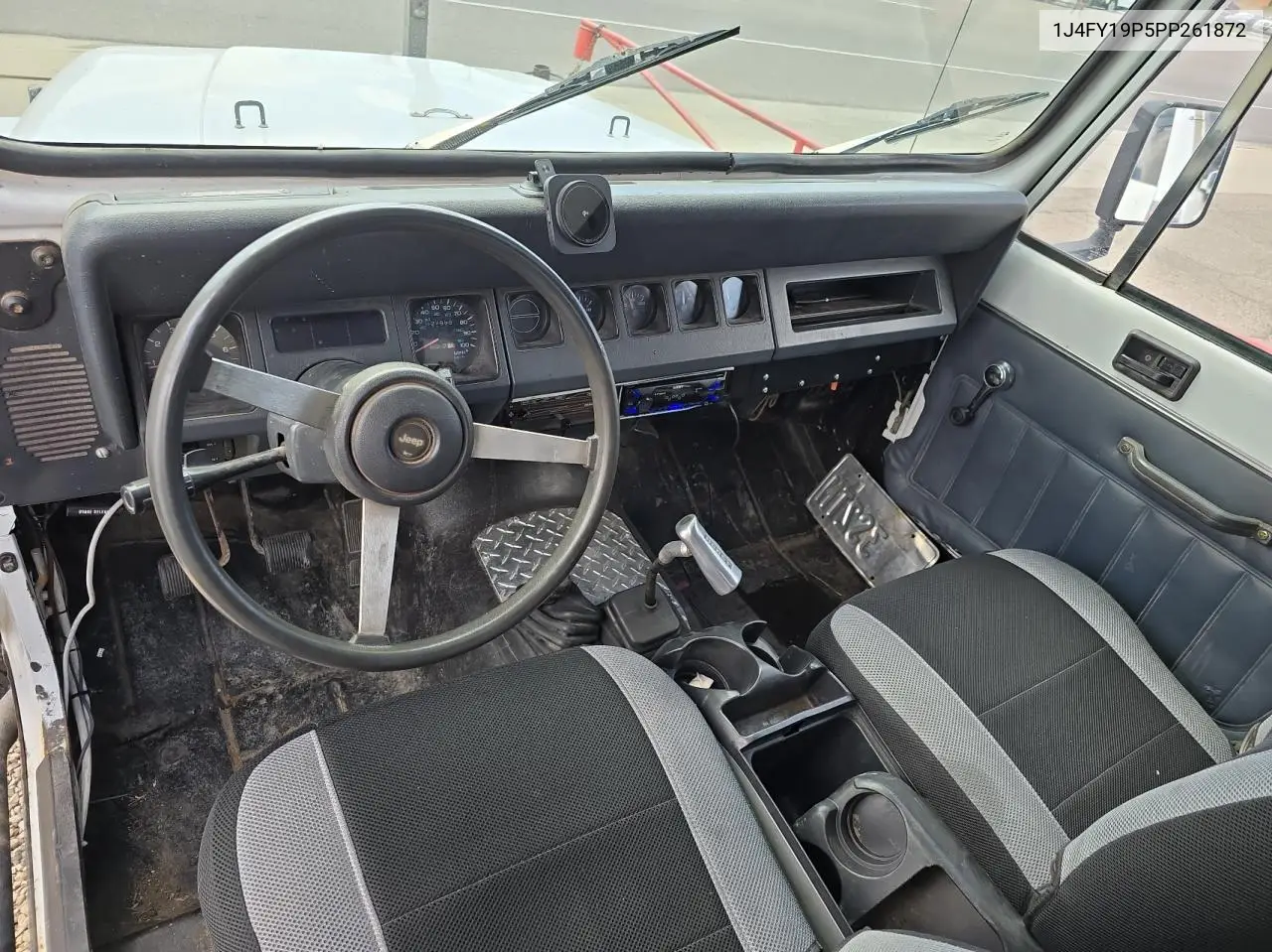 1993 Jeep Wrangler / Yj S VIN: 1J4FY19P5PP261872 Lot: 58435955