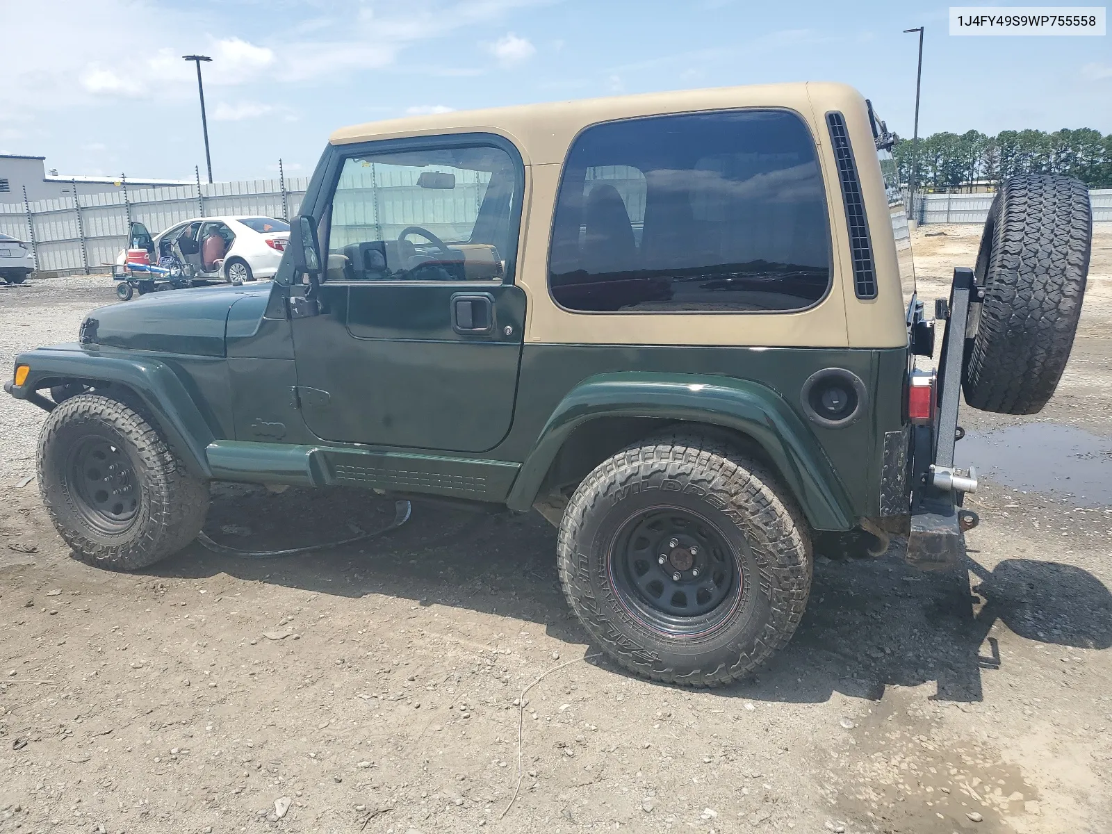 1J4FY49S9WP755558 1998 Jeep Wrangler / Tj Sahara