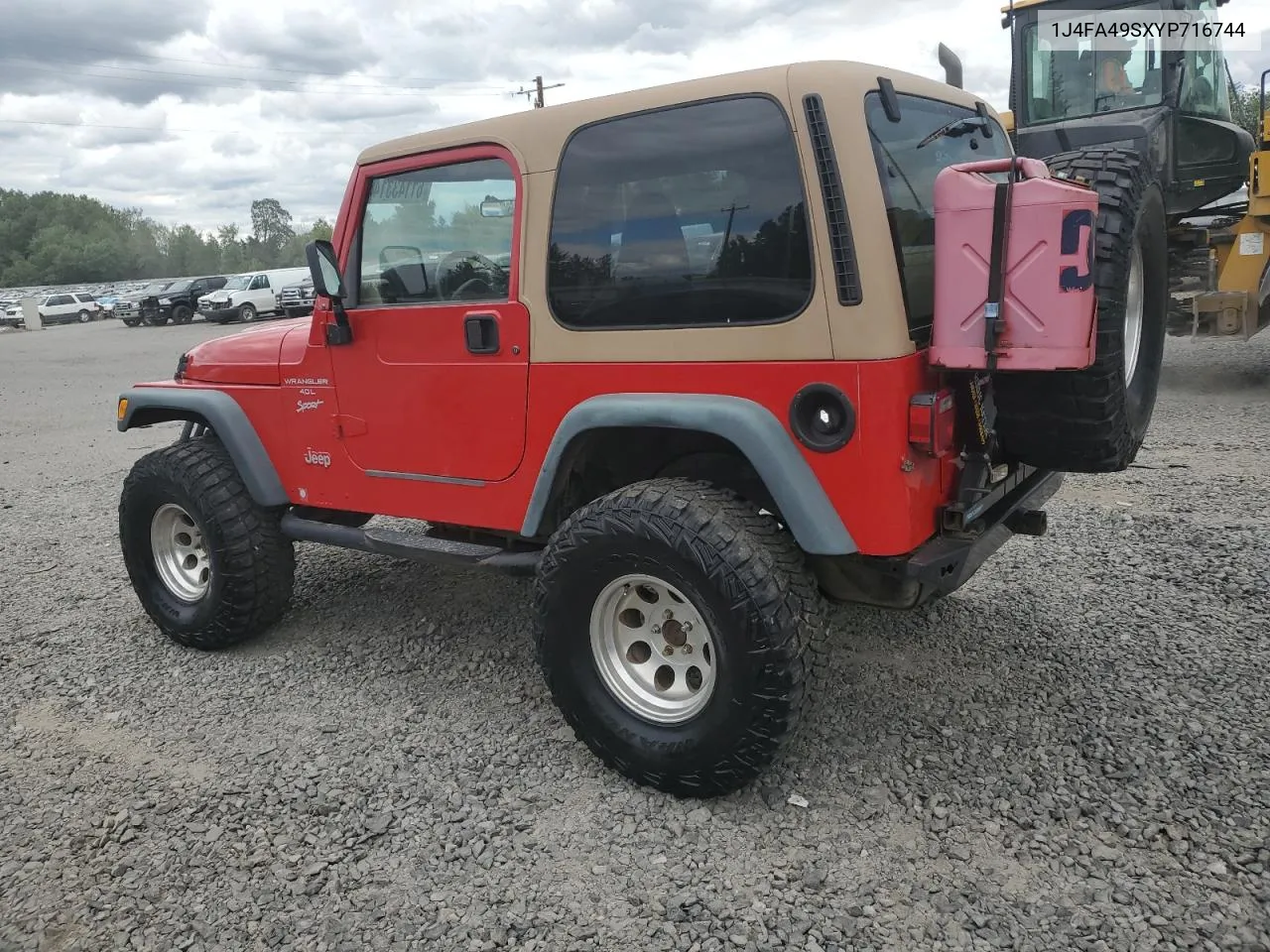 2000 Jeep Wrangler / Tj Sport VIN: 1J4FA49SXYP716744 Lot: 61143314