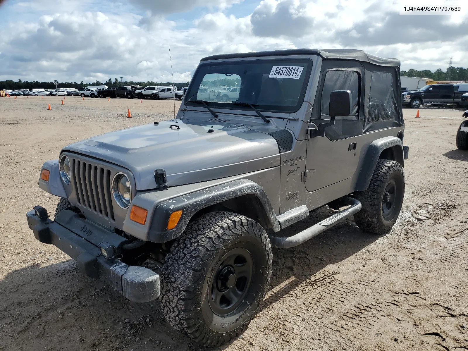 2000 Jeep Wrangler / Tj Sport VIN: 1J4FA49S4YP797689 Lot: 64570614