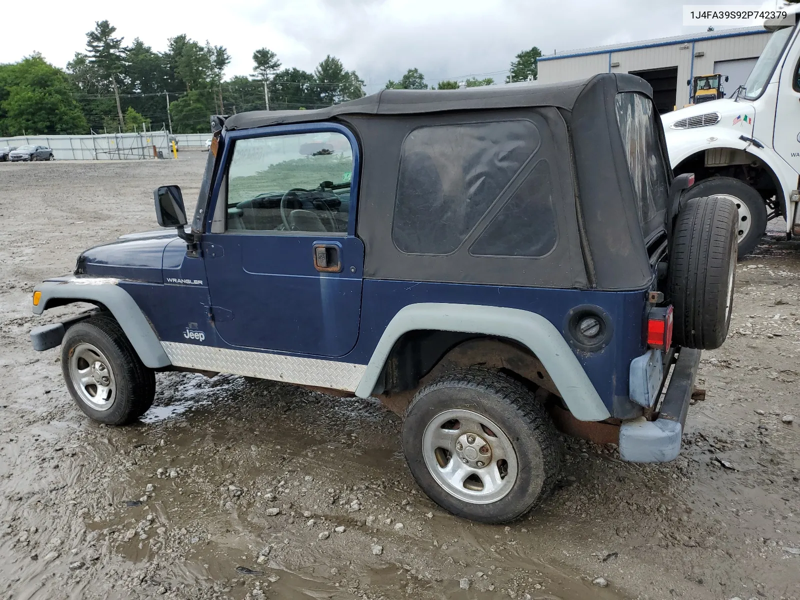 2002 Jeep Wrangler / Tj X VIN: 1J4FA39S92P742379 Lot: 65643054