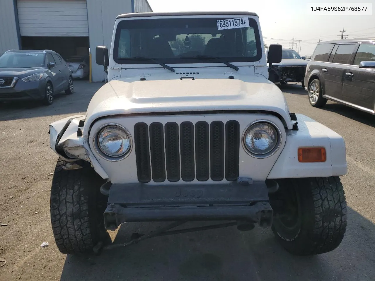 1J4FA59S62P768577 2002 Jeep Wrangler / Tj Sahara