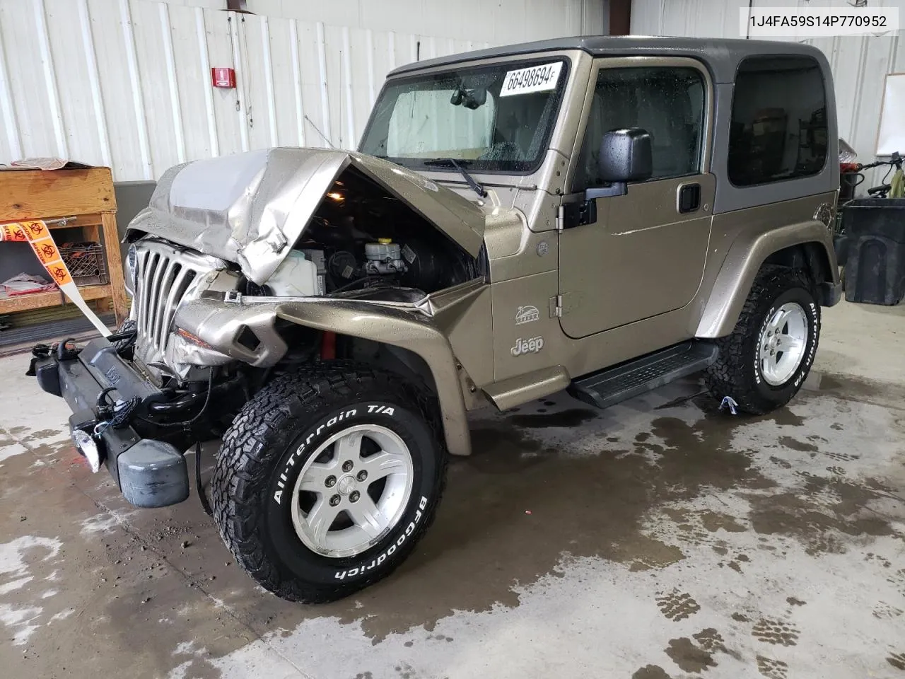 2004 Jeep Wrangler / Tj Sahara VIN: 1J4FA59S14P770952 Lot: 66498694