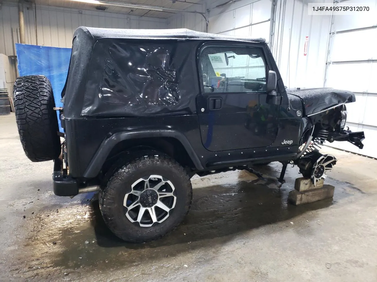 2005 Jeep Wrangler / Tj Sport VIN: 1J4FA49S75P312070 Lot: 61850874