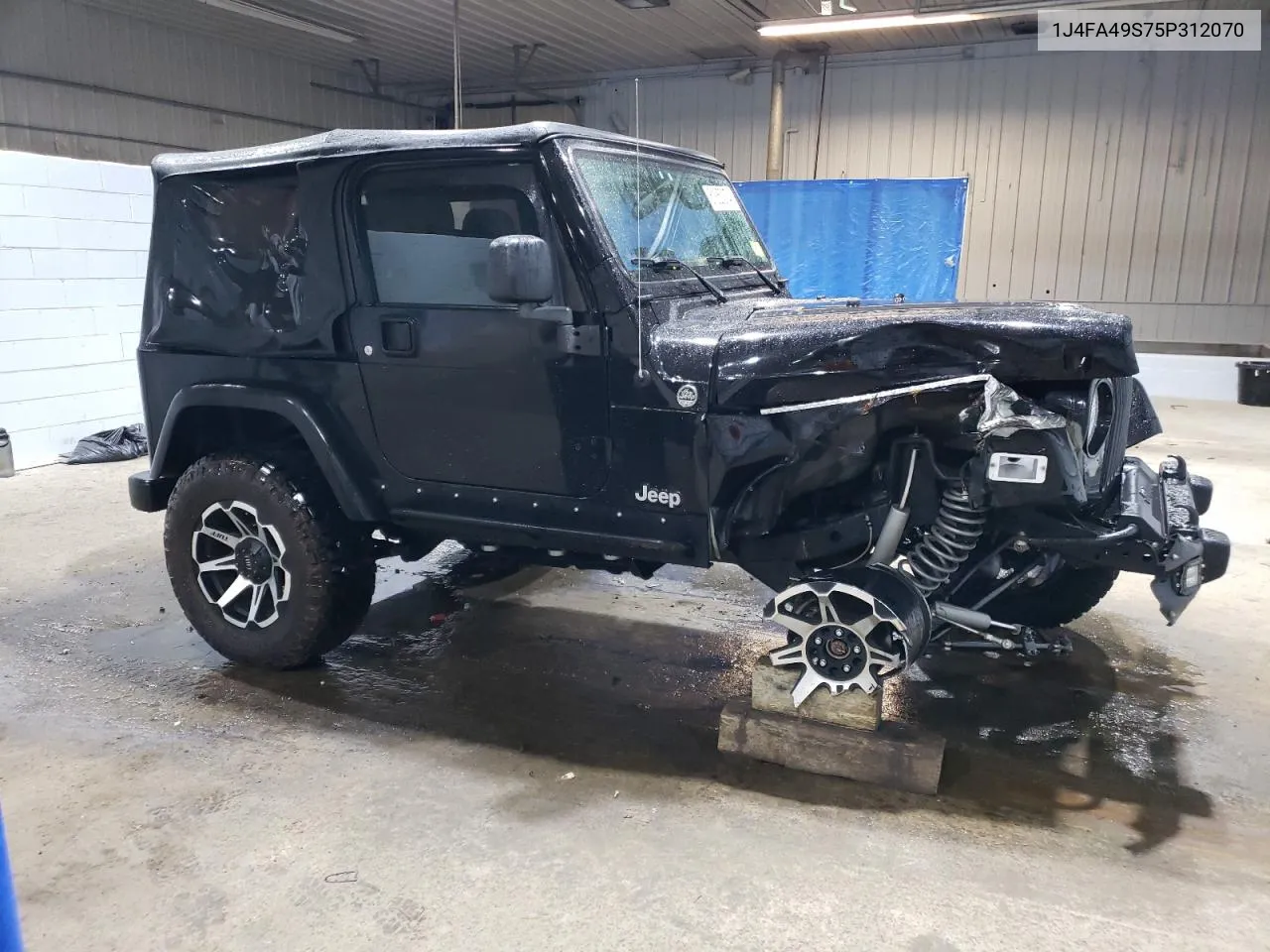 2005 Jeep Wrangler / Tj Sport VIN: 1J4FA49S75P312070 Lot: 61850874