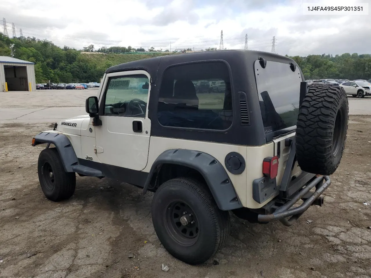 2005 Jeep Wrangler / Tj Sport VIN: 1J4FA49S45P301351 Lot: 62043524