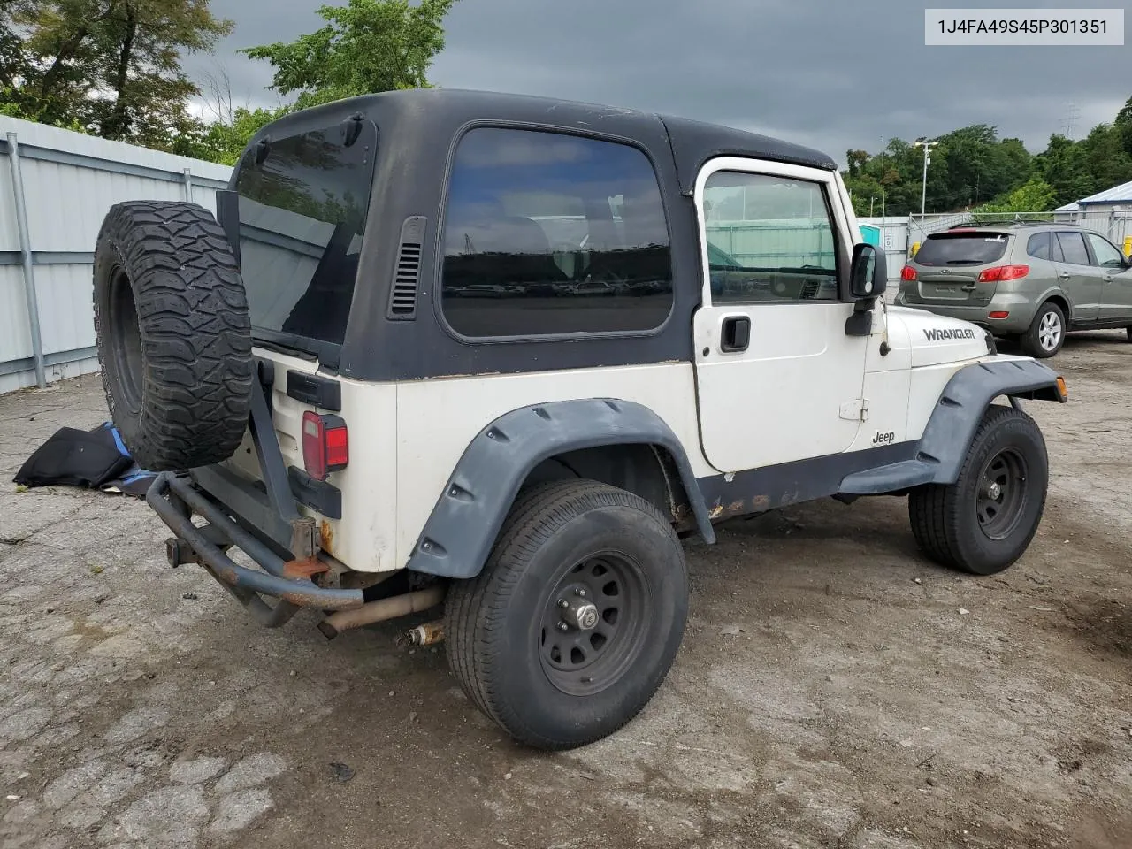 2005 Jeep Wrangler / Tj Sport VIN: 1J4FA49S45P301351 Lot: 62043524