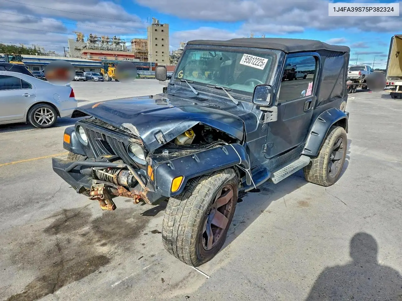 1J4FA39S75P382324 2005 Jeep Wrangler X