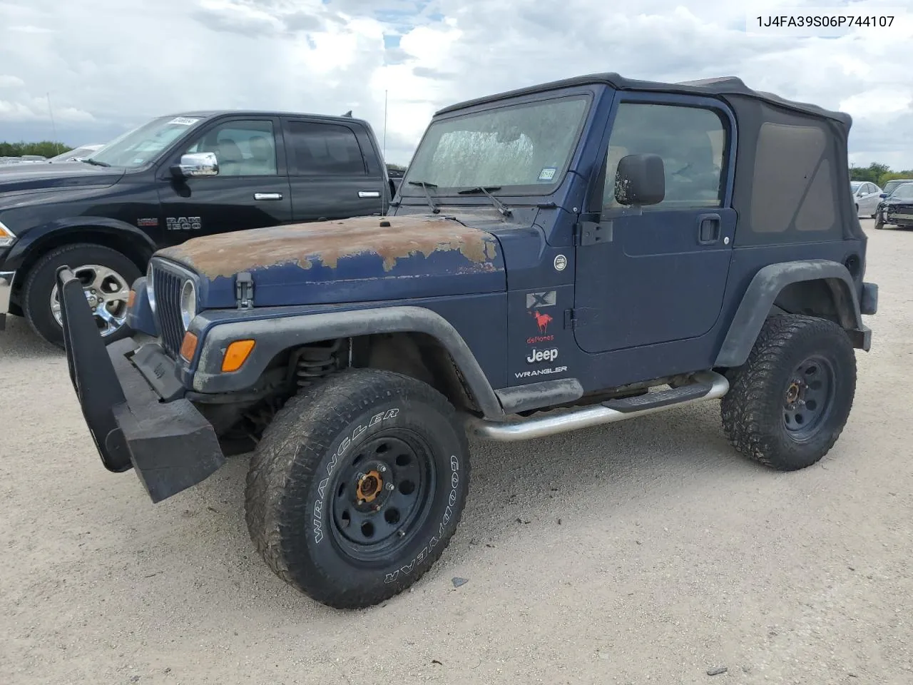 2006 Jeep Wrangler X VIN: 1J4FA39S06P744107 Lot: 63063174