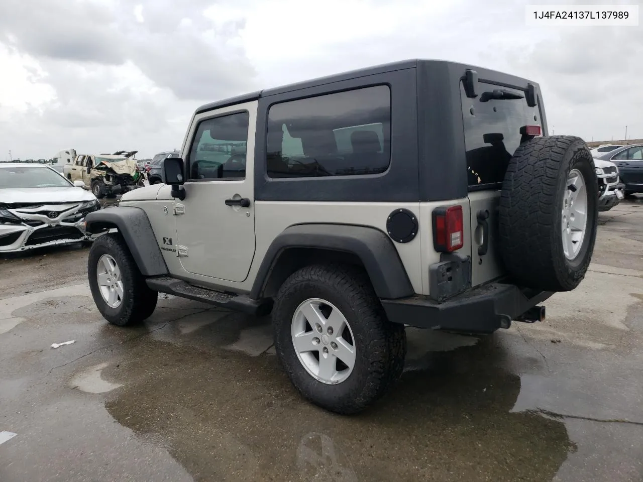 2007 Jeep Wrangler X VIN: 1J4FA24137L137989 Lot: 59831834