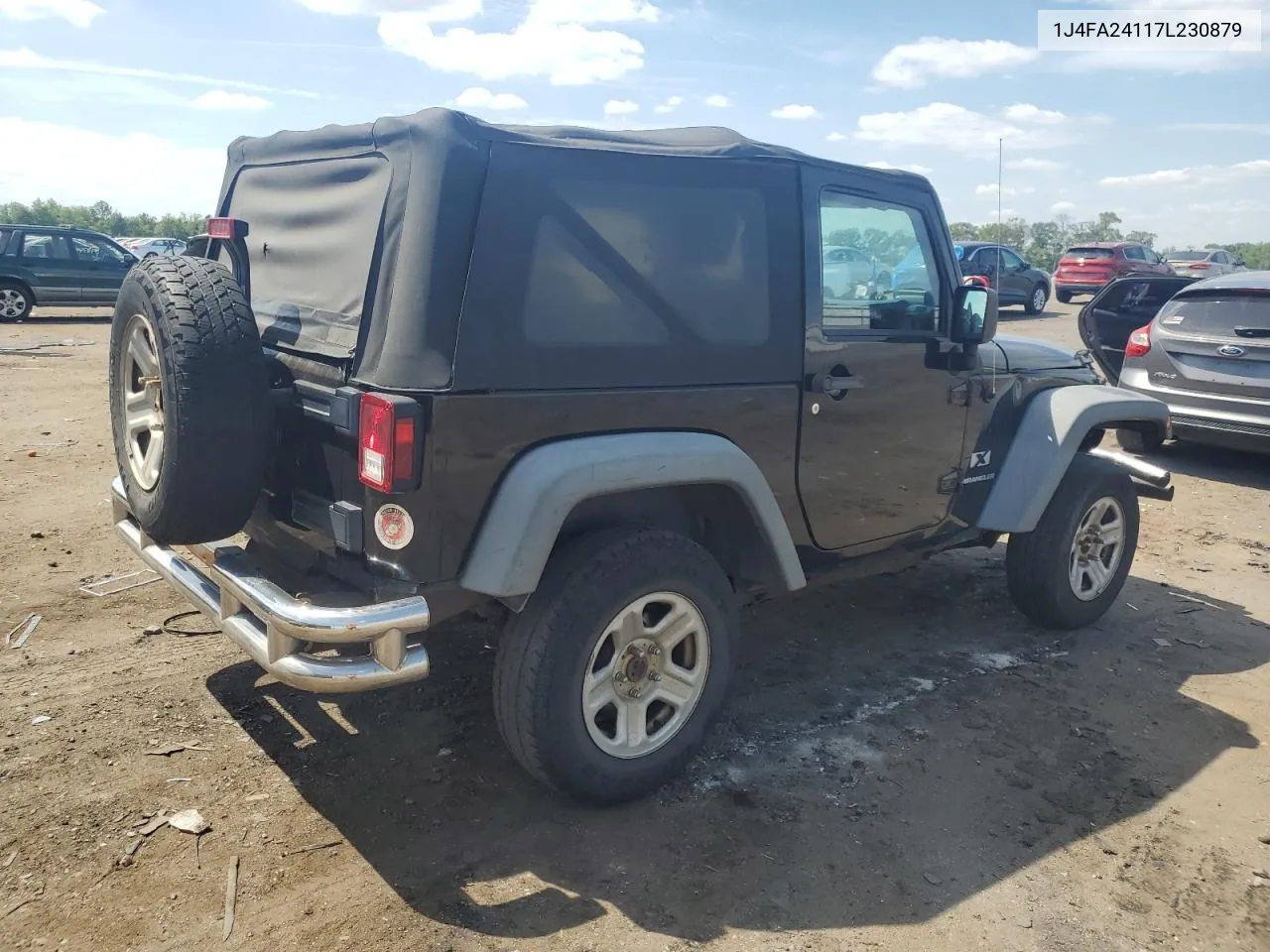 2007 Jeep Wrangler X VIN: 1J4FA24117L230879 Lot: 60001884