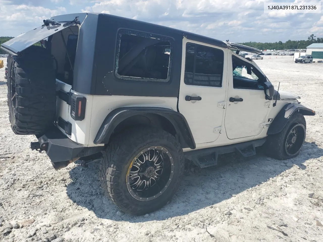 2007 Jeep Wrangler X VIN: 1J4GA39187L231336 Lot: 61492404