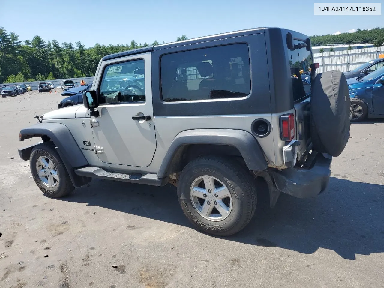 2007 Jeep Wrangler X VIN: 1J4FA24147L118352 Lot: 62071184