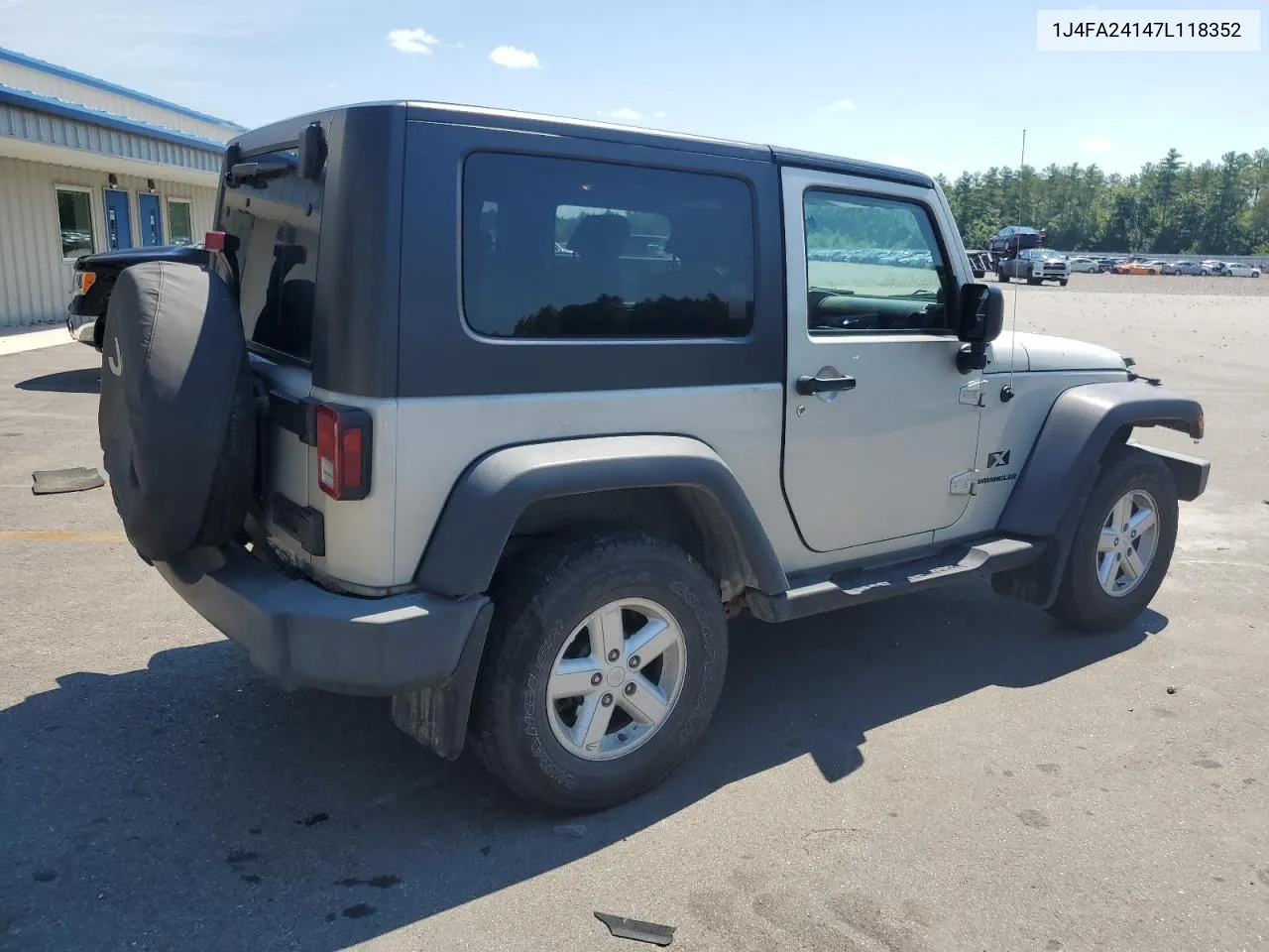 2007 Jeep Wrangler X VIN: 1J4FA24147L118352 Lot: 62071184