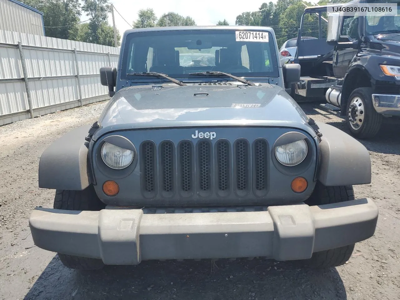 2007 Jeep Wrangler X VIN: 1J4GB39167L108616 Lot: 62071414