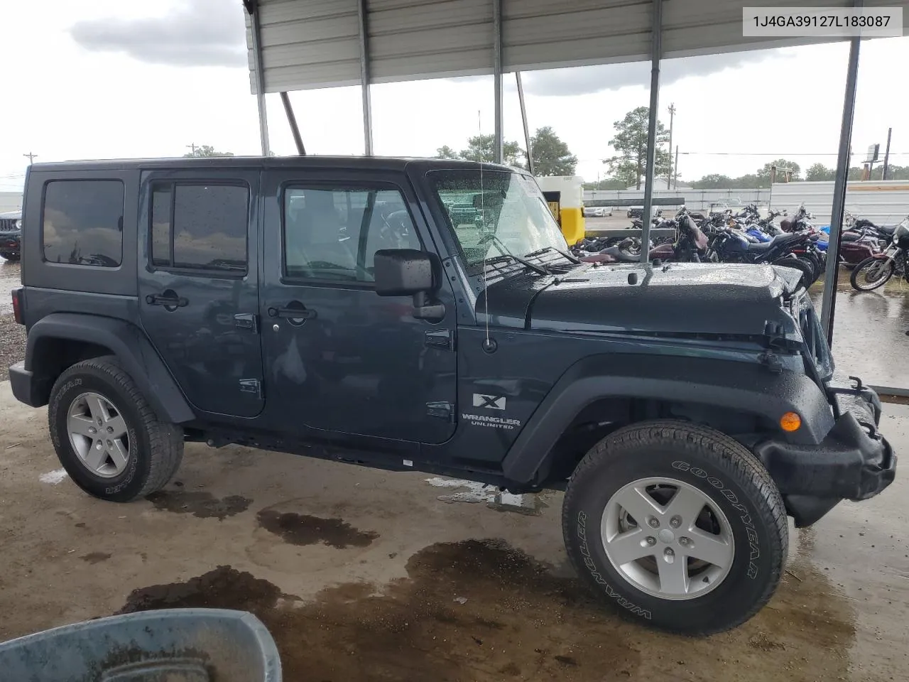 2007 Jeep Wrangler X VIN: 1J4GA39127L183087 Lot: 62080904