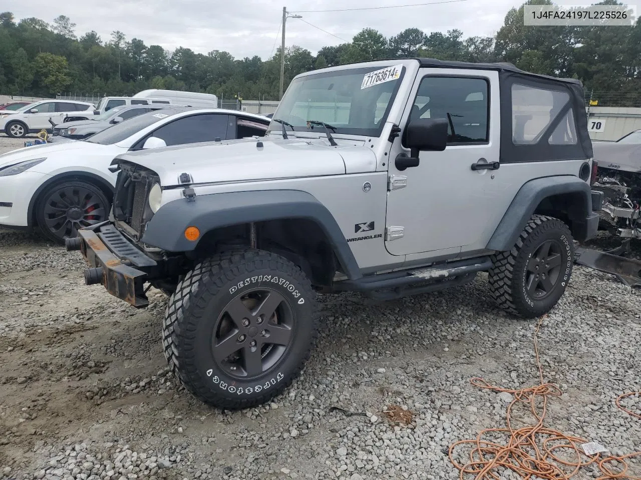 2007 Jeep Wrangler X VIN: 1J4FA24197L225526 Lot: 71763614