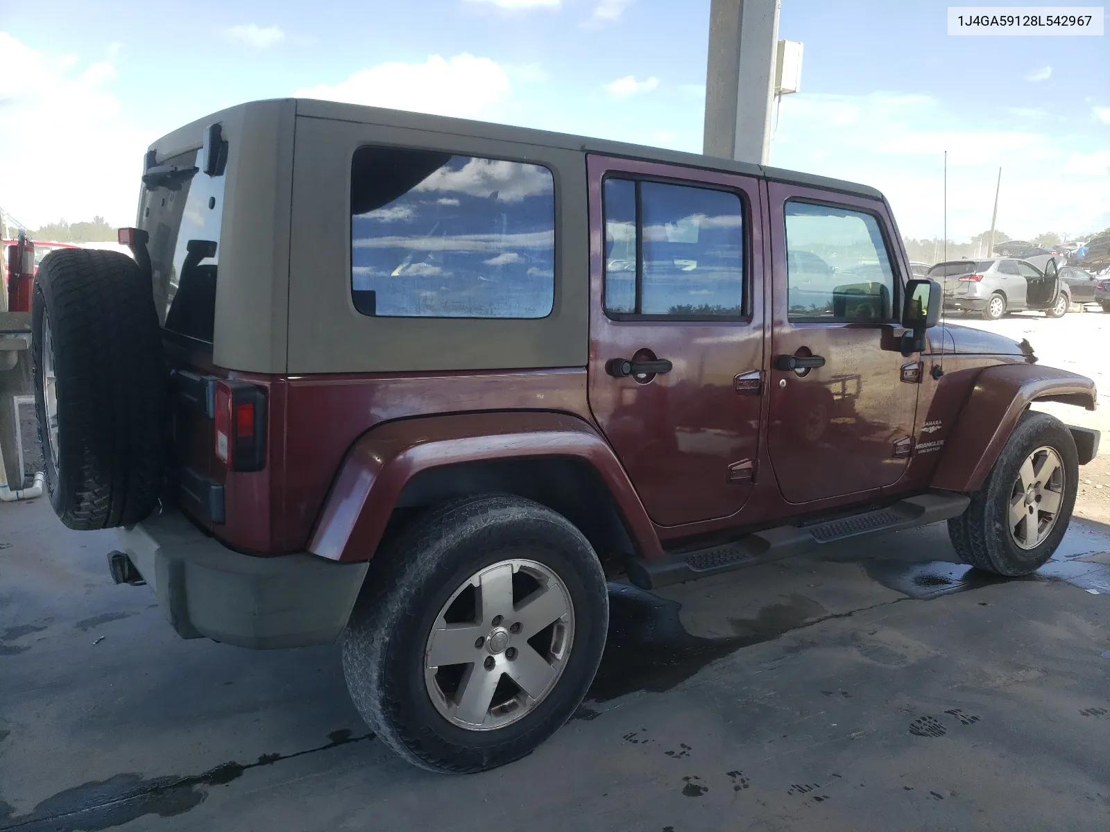 2008 Jeep Wrangler Unlimited Sahara VIN: 1J4GA59128L542967 Lot: 63357094