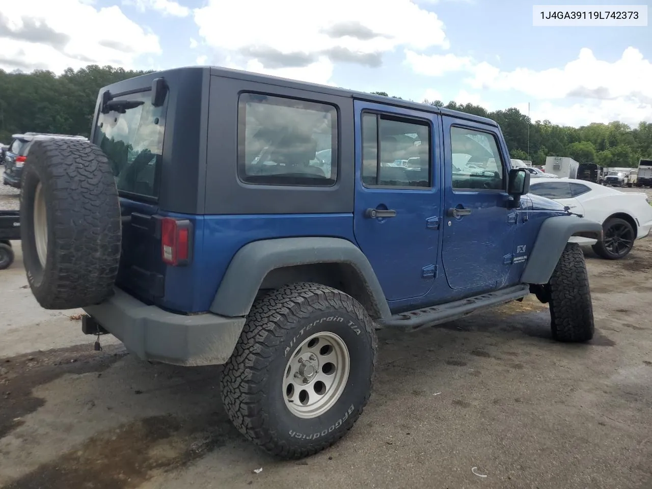 2009 Jeep Wrangler Unlimited X VIN: 1J4GA39119L742373 Lot: 60749144