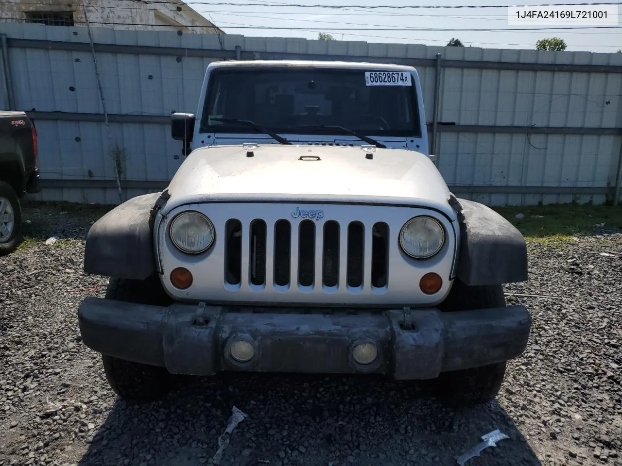 2009 Jeep Wrangler X VIN: 1J4FA24169L721001 Lot: 68628674