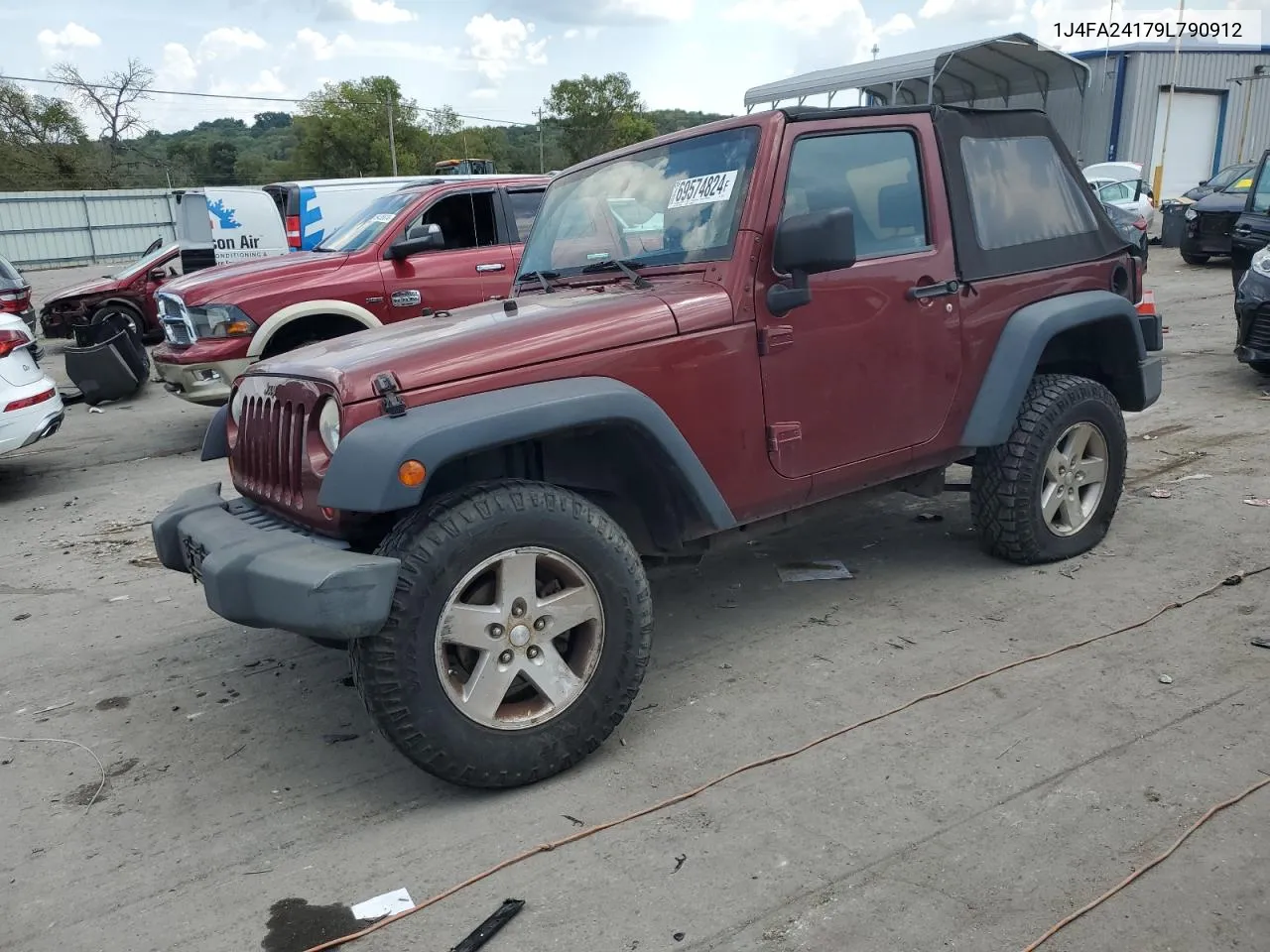 2009 Jeep Wrangler X VIN: 1J4FA24179L790912 Lot: 69574824