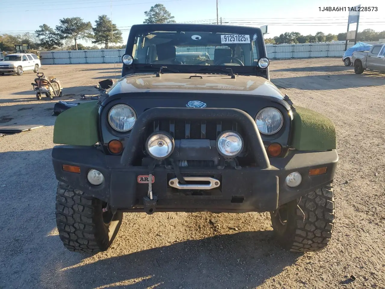 1J4BA6H11AL228573 2010 Jeep Wrangler Unlimited Rubicon
