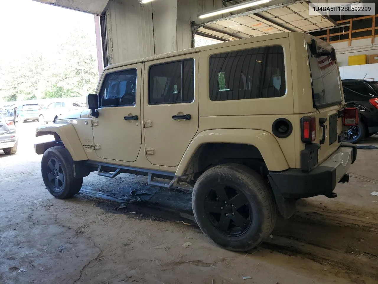 1J4BA5H12BL592299 2011 Jeep Wrangler Unlimited Sahara