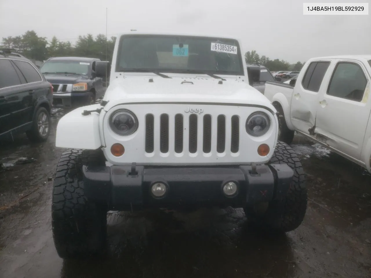 1J4BA5H19BL592929 2011 Jeep Wrangler Unlimited Sahara