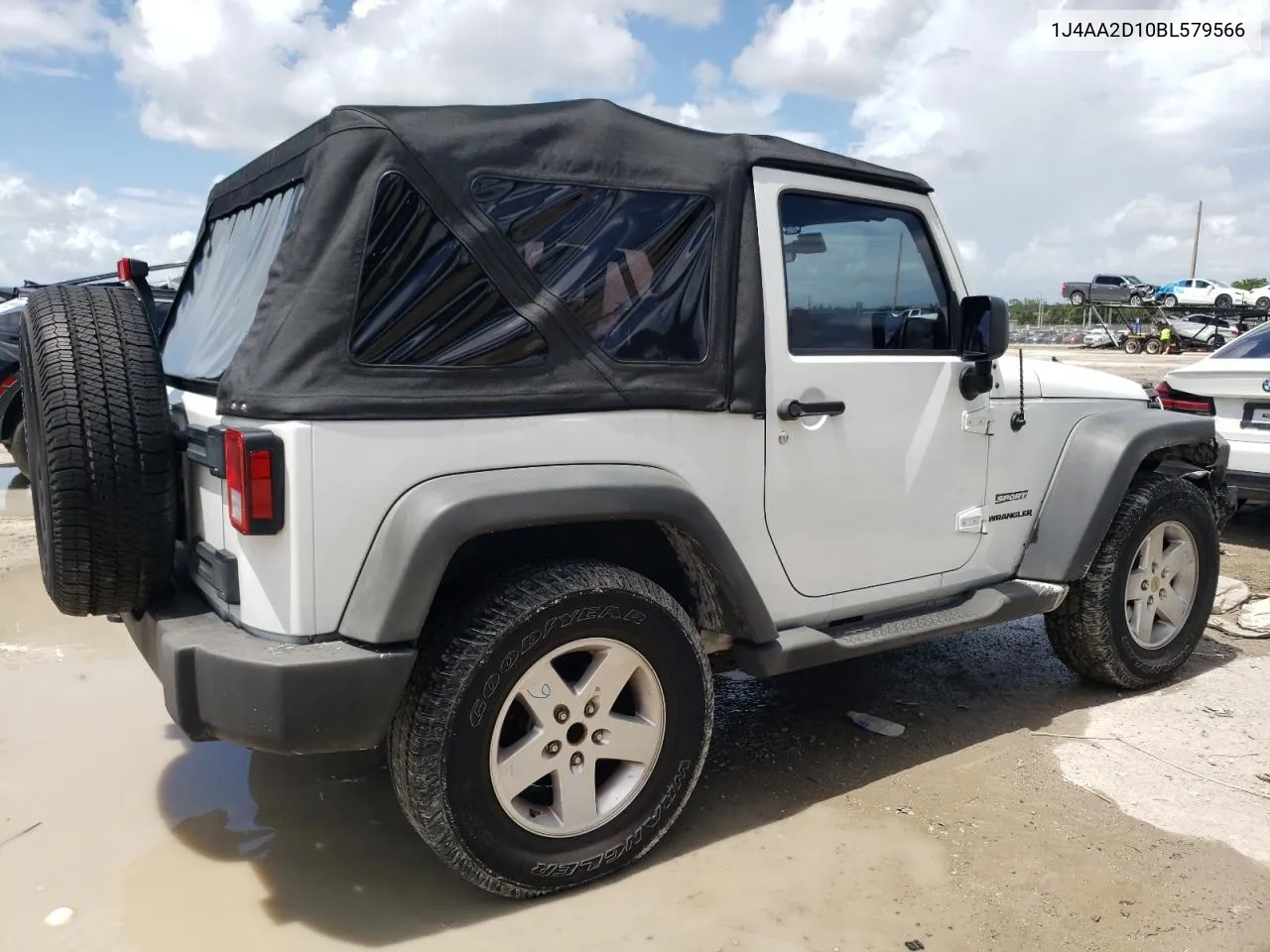 1J4AA2D10BL579566 2011 Jeep Wrangler Sport