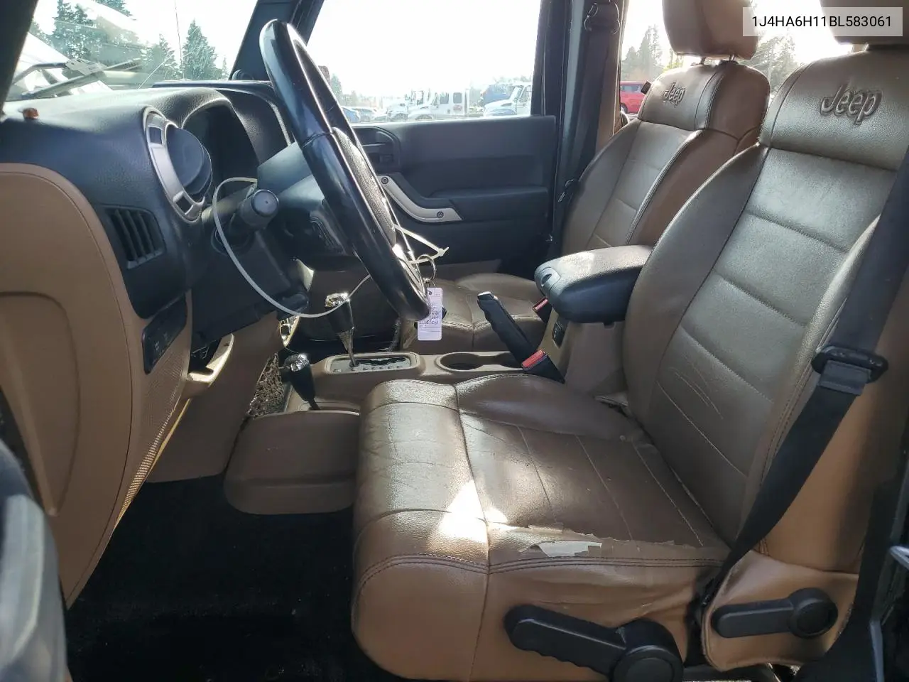 1J4HA6H11BL583061 2011 Jeep Wrangler Unlimited Rubicon
