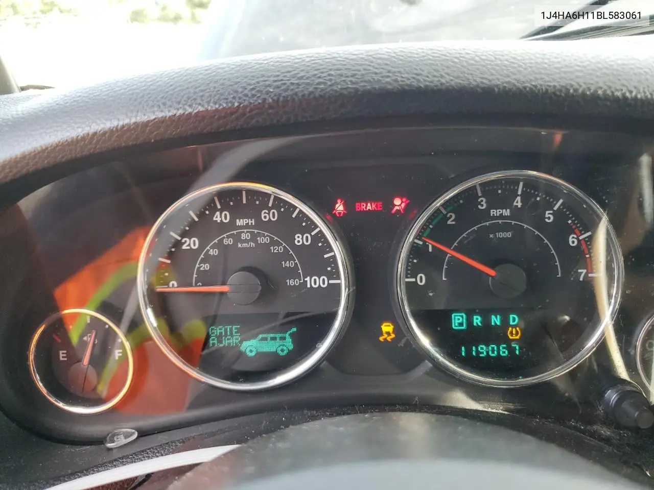 1J4HA6H11BL583061 2011 Jeep Wrangler Unlimited Rubicon