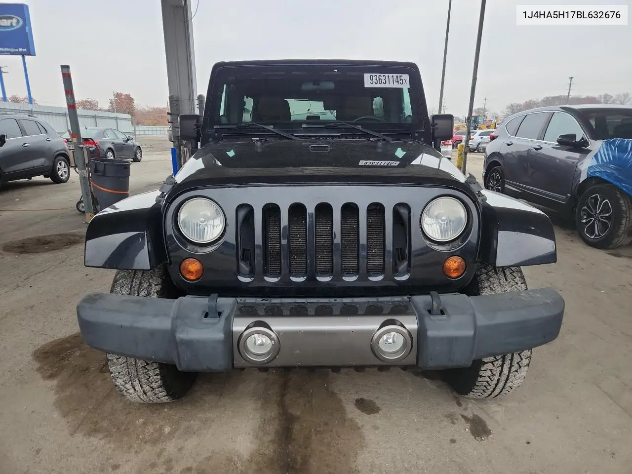 1J4HA5H17BL632676 2011 Jeep Wrangler Unlimited Sahara