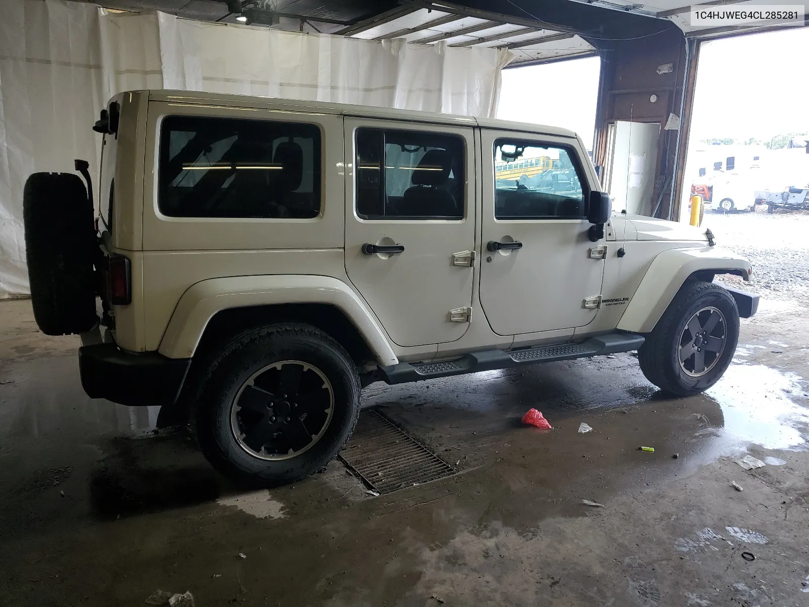 1C4HJWEG4CL285281 2012 Jeep Wrangler Unlimited Sahara