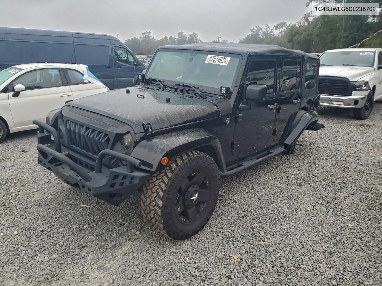 1C4BJWEG5CL236709 2012 Jeep Wrangler Unlimited Sahara