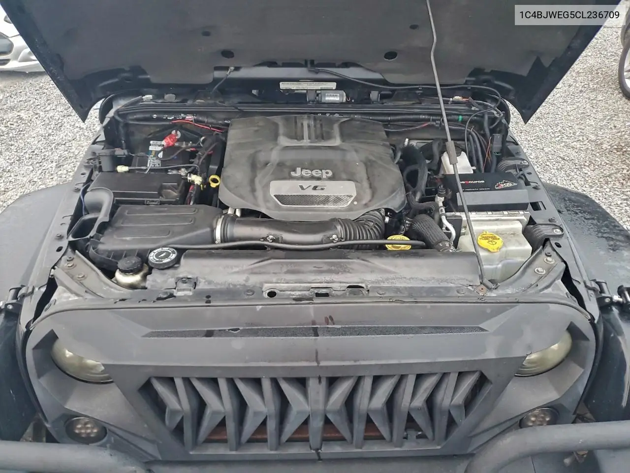 1C4BJWEG5CL236709 2012 Jeep Wrangler Unlimited Sahara