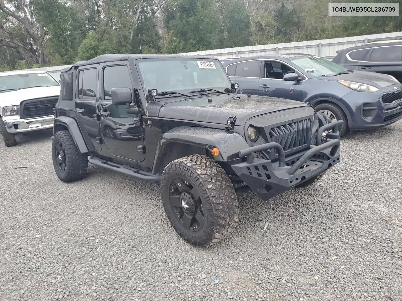 1C4BJWEG5CL236709 2012 Jeep Wrangler Unlimited Sahara