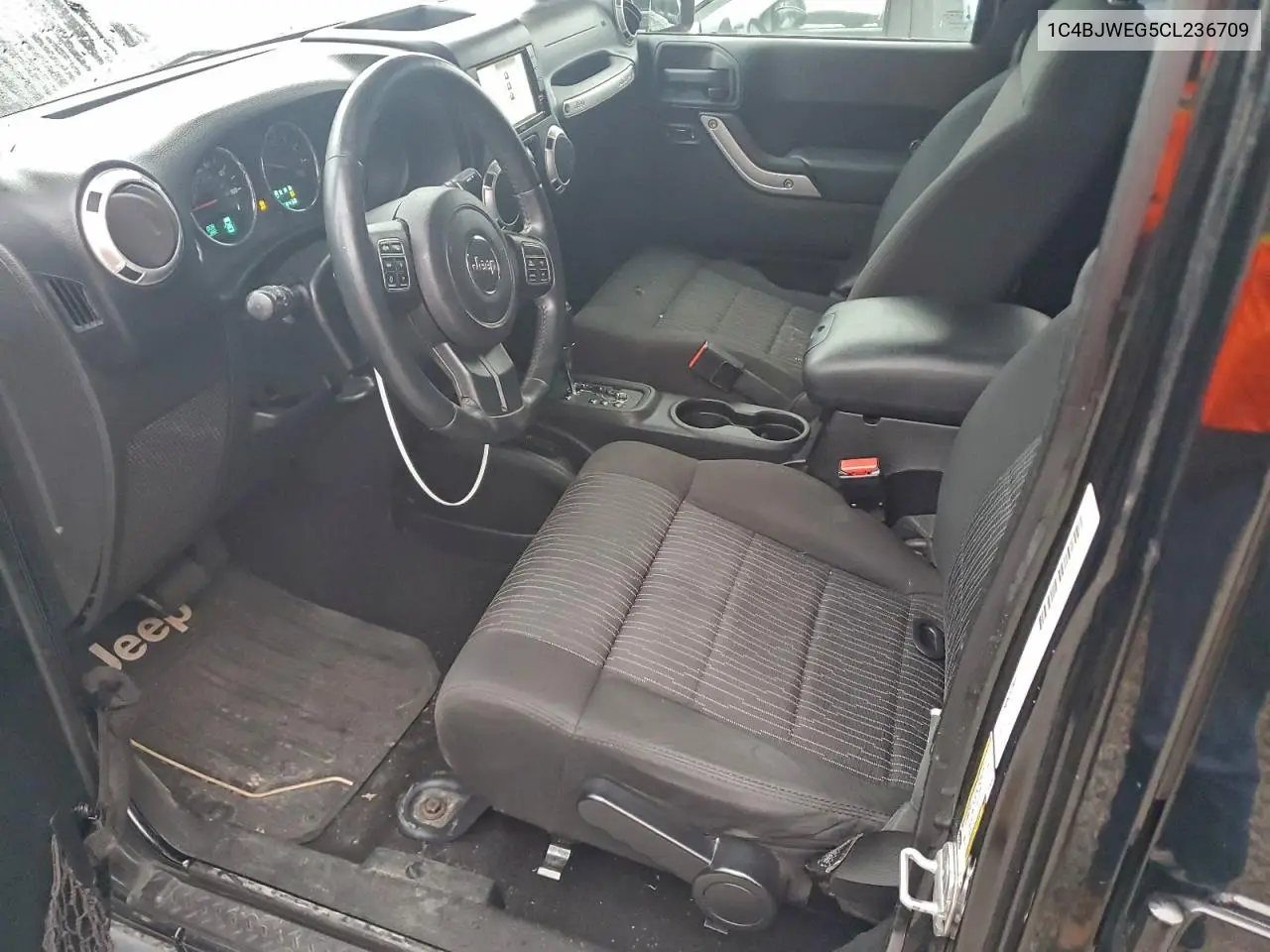 1C4BJWEG5CL236709 2012 Jeep Wrangler Unlimited Sahara