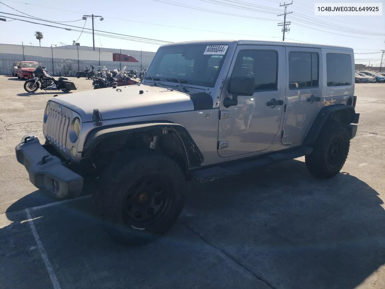 1C4BJWEG3DL649925 2013 Jeep Wrangler Unlimited Sahara