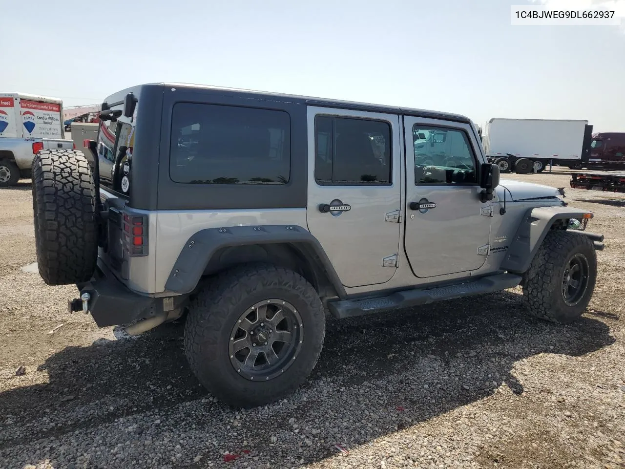 1C4BJWEG9DL662937 2013 Jeep Wrangler Unlimited Sahara