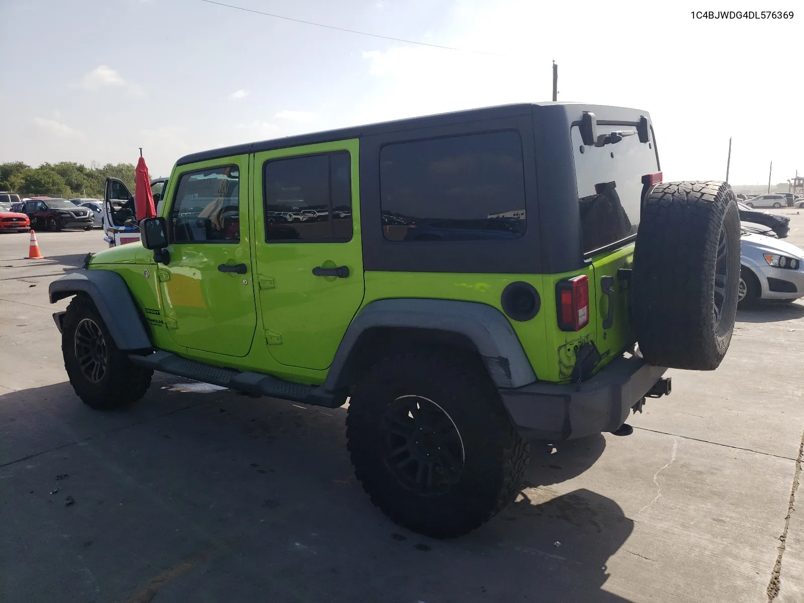 2013 Jeep Wrangler Unlimited Sport VIN: 1C4BJWDG4DL576369 Lot: 65250084