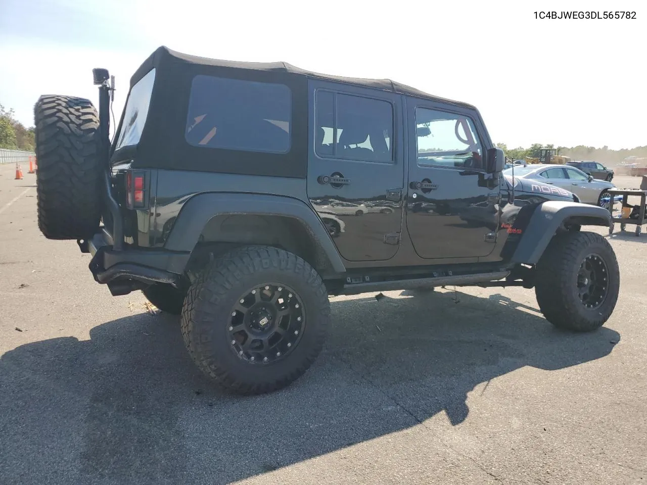 1C4BJWEG3DL565782 2013 Jeep Wrangler Unlimited Sahara