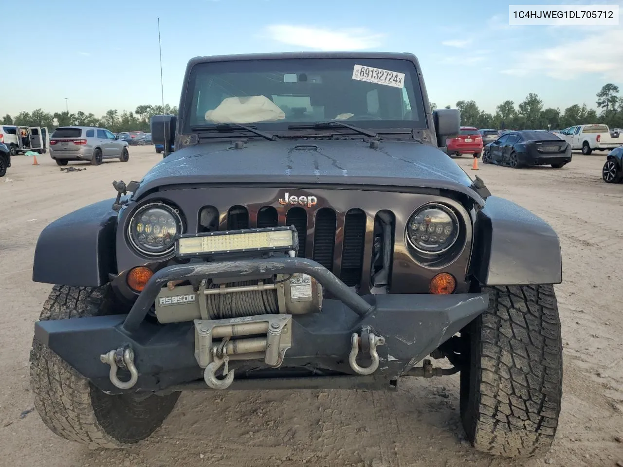 1C4HJWEG1DL705712 2013 Jeep Wrangler Unlimited Sahara