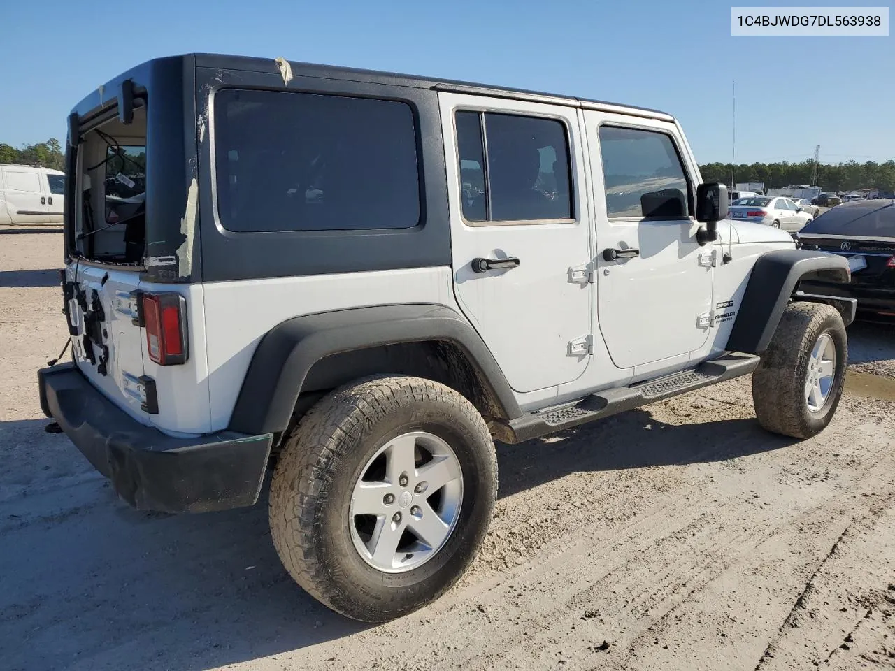 2013 Jeep Wrangler Unlimited Sport VIN: 1C4BJWDG7DL563938 Lot: 71424333