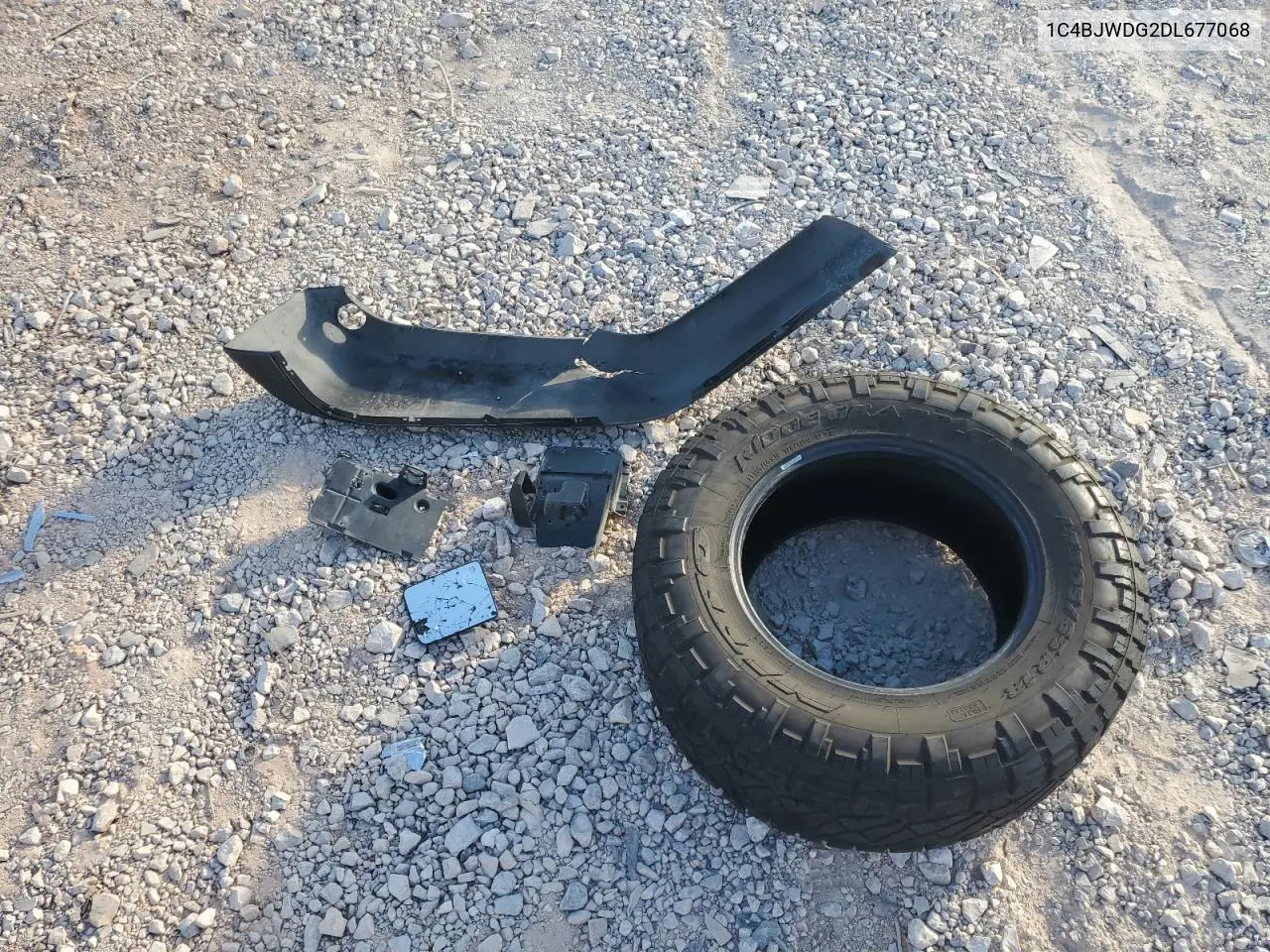1C4BJWDG2DL677068 2013 Jeep Wrangler Unlimited Sport