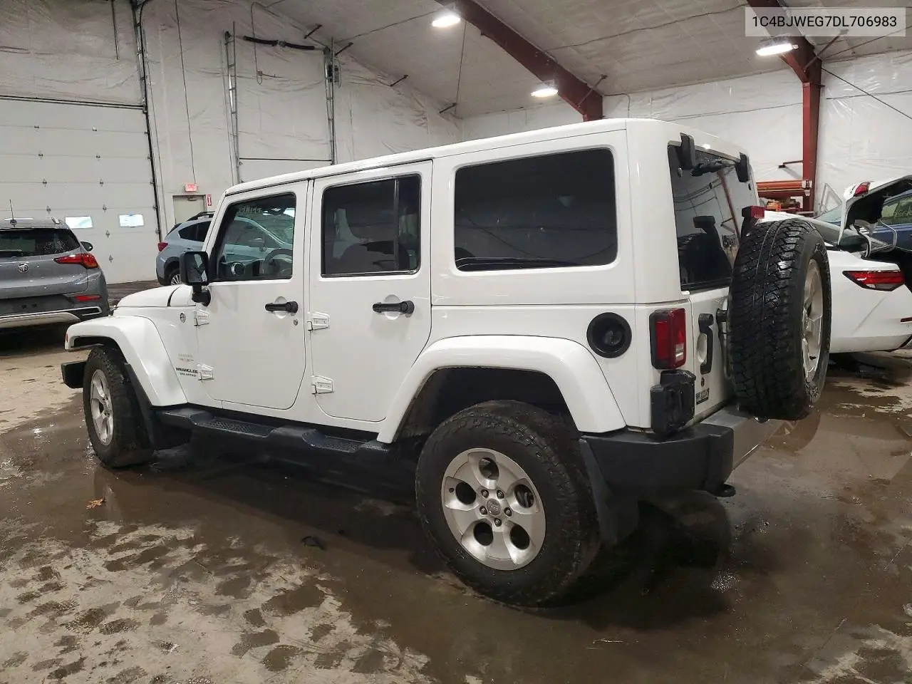 1C4BJWEG7DL706983 2013 Jeep Wrangler Unlimited Sahara
