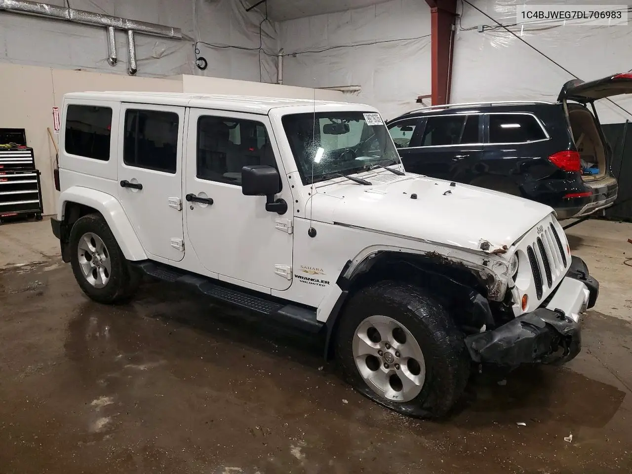 1C4BJWEG7DL706983 2013 Jeep Wrangler Unlimited Sahara