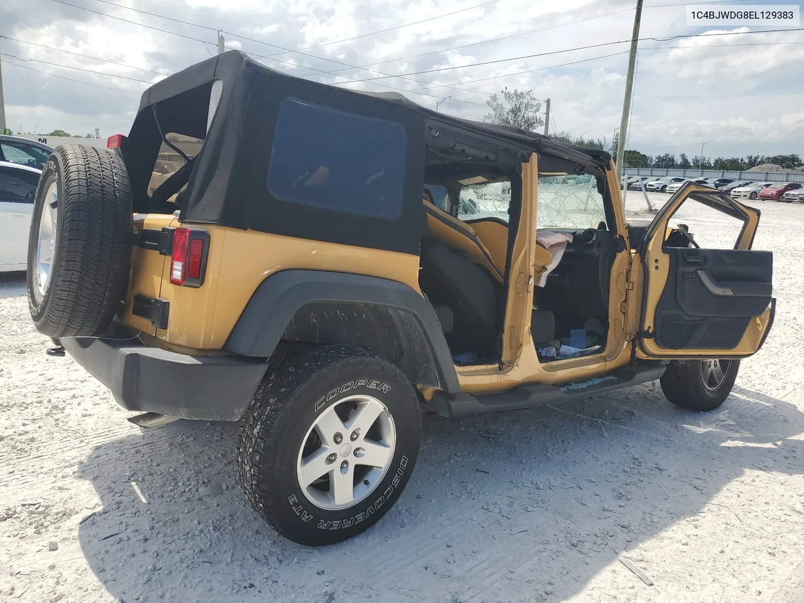 2014 Jeep Wrangler Unlimited Sport VIN: 1C4BJWDG8EL129383 Lot: 61615254